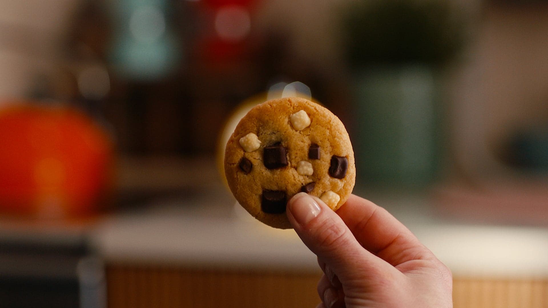 Kinder Crunchy Cookies - Intimate Moment